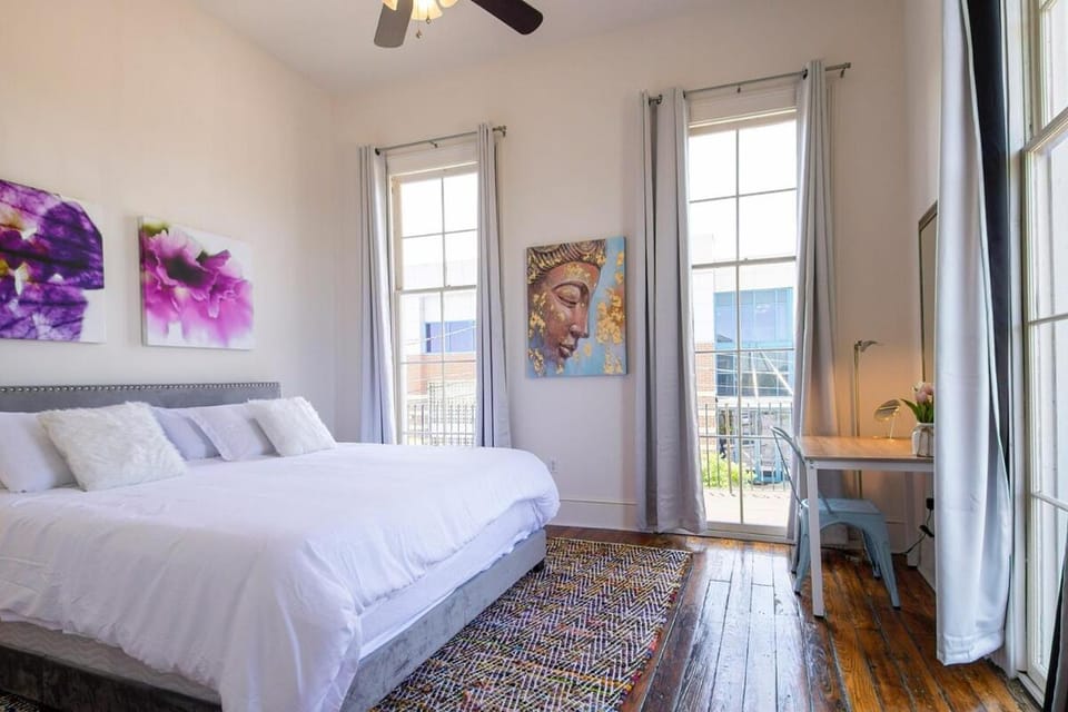 Bed, Photo of the whole room, Decorative detail, Bedroom