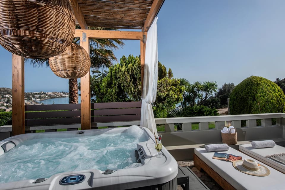 Balcony/Terrace, sunbed