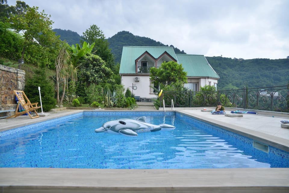 Swimming pool, Swimming pool