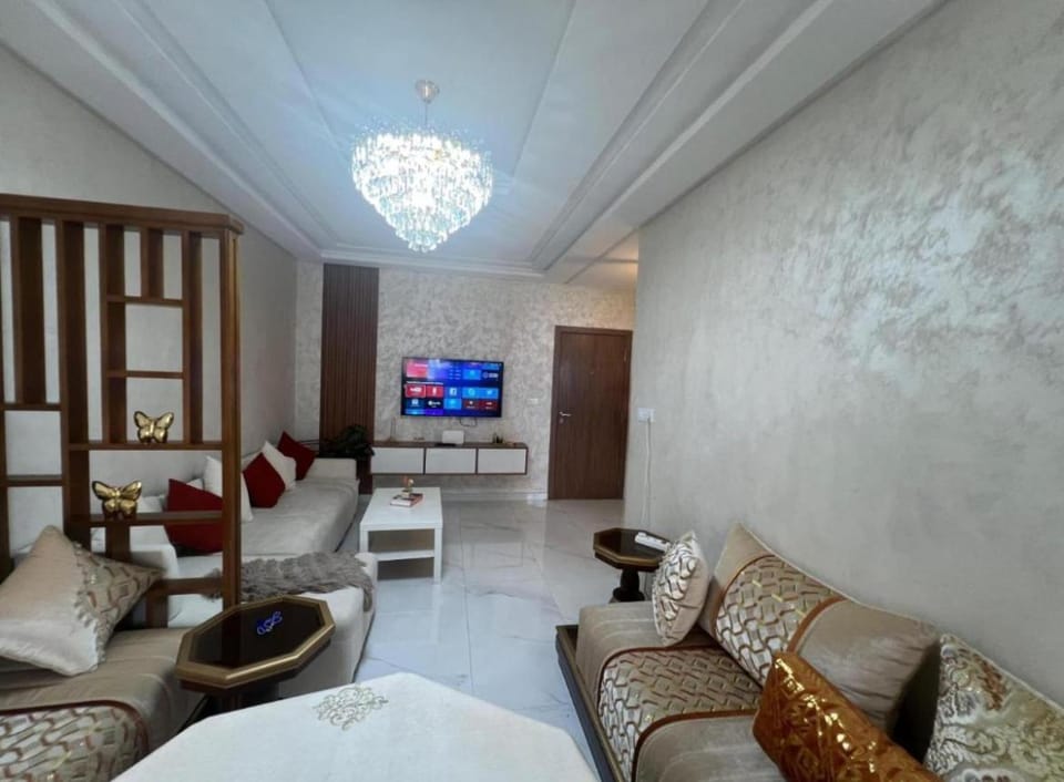 Aharrarine Apartment in Tangier