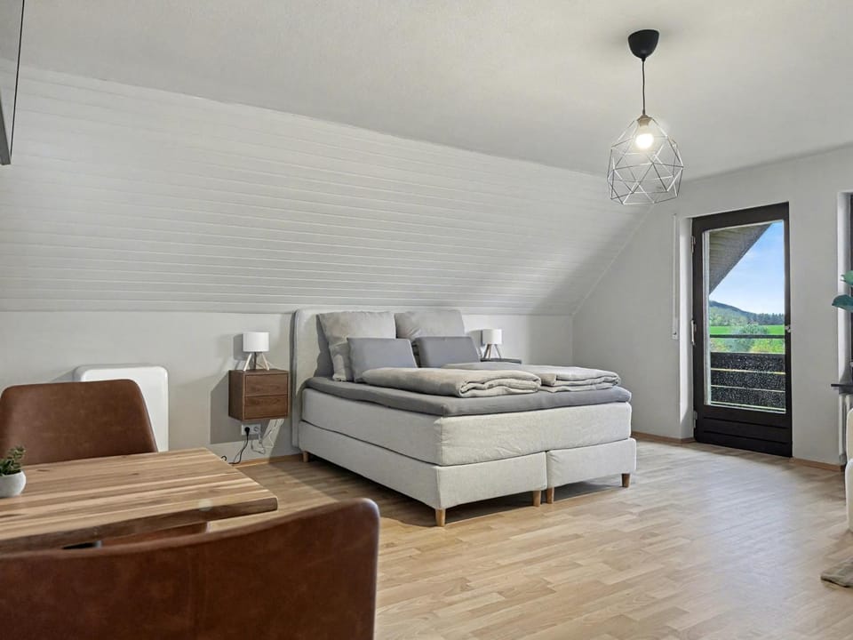 Bed, Dining area
