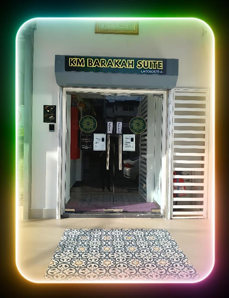 Facade/entrance