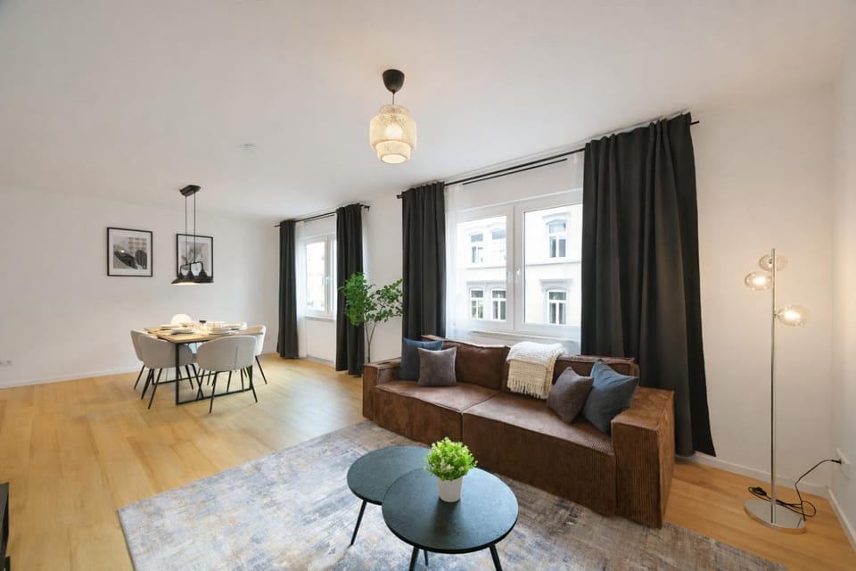 Living room, Photo of the whole room, Dining area