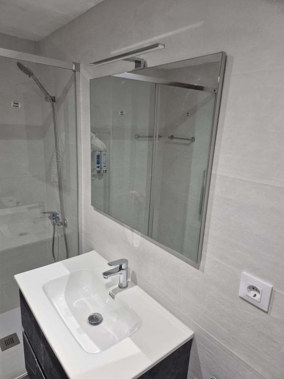 Apartamento en La Romareda a 10 min del centro en tranvía - Alfonso Suites Apartment in Zaragoza