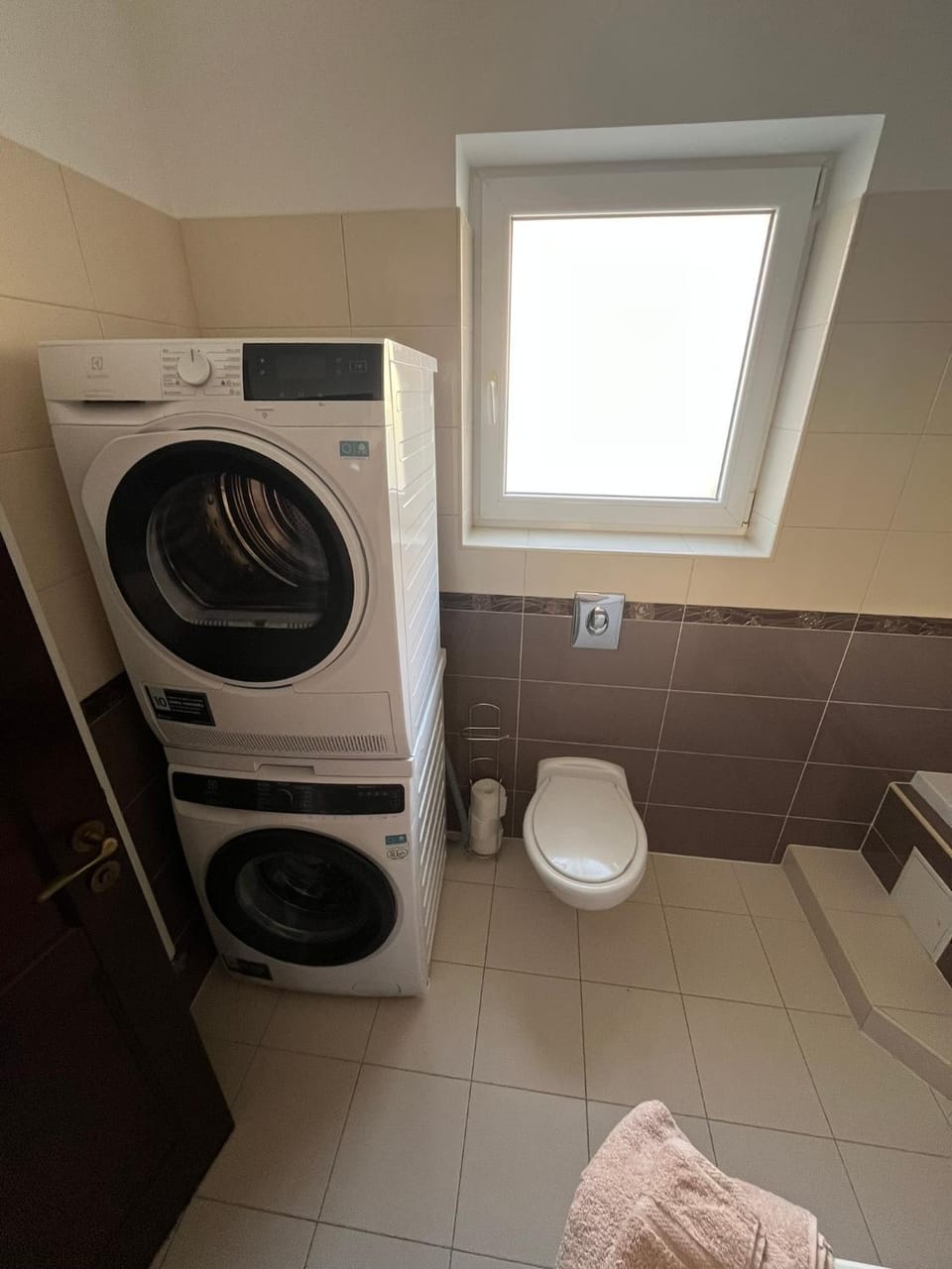 Bathroom, washing machine, dryer