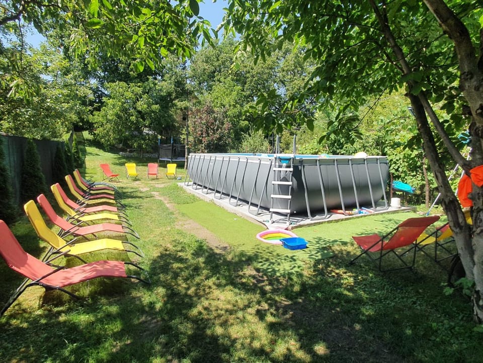 Swimming pool, sunbed