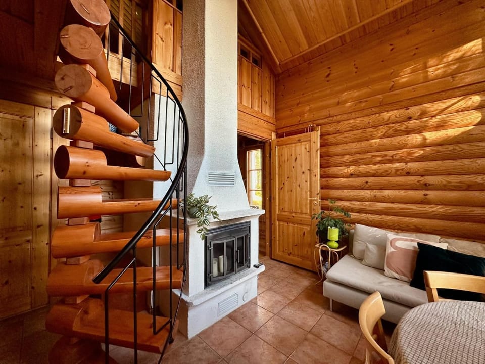 Living room, Seating area, fireplace