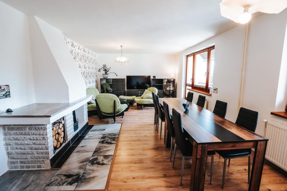 Communal lounge/ TV room, Living room