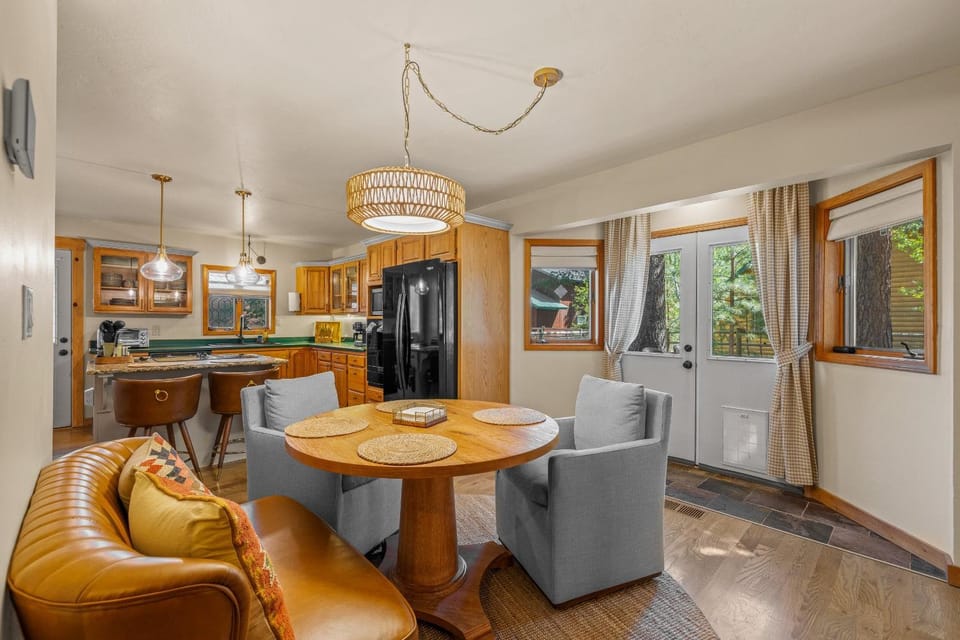 Helen's Place- Near ponderosa state park and golf, pet friendly, covered patio House in McCall