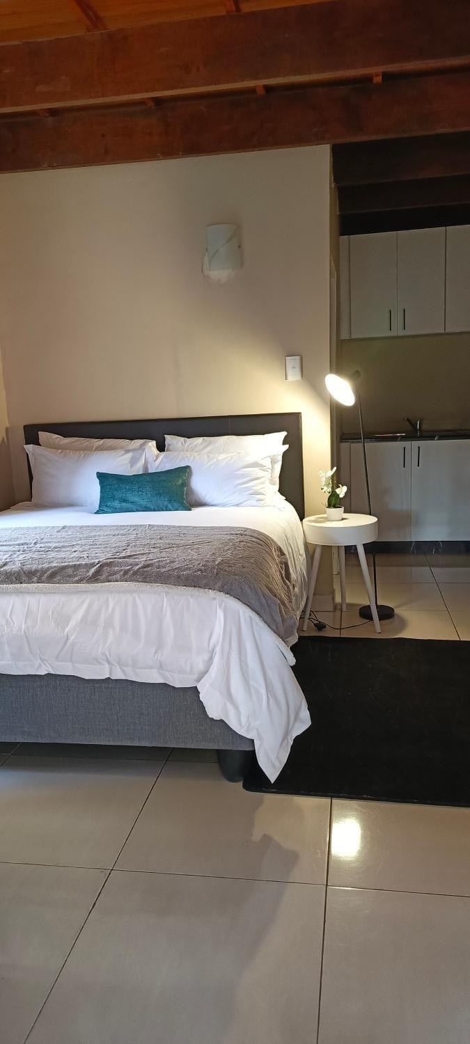 46 on Aries Entire home WIFI NETFLIX House in Roodepoort