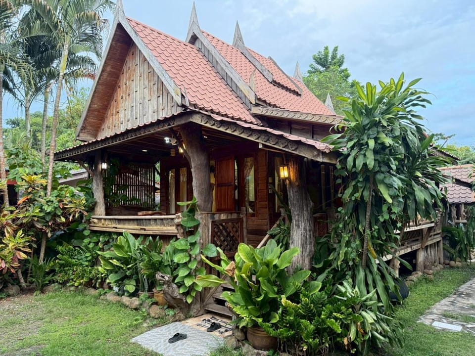 สวนถัง คันทรี่โอม Country House in Cambodia