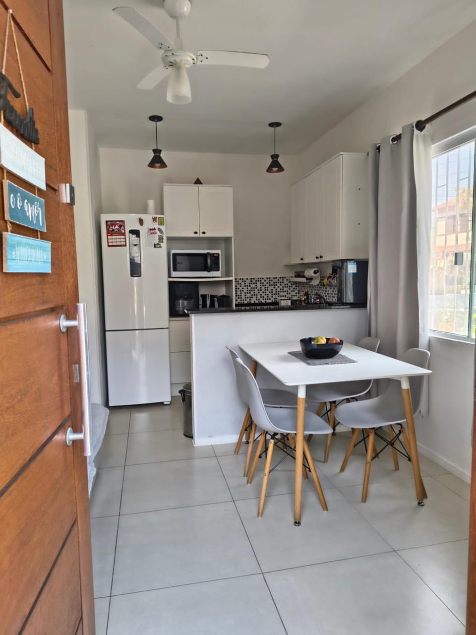 Kitchen or kitchenette, Dining area, oven, stove