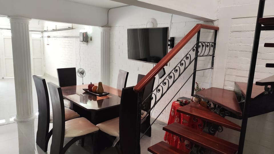 Communal lounge/ TV room, Dining area