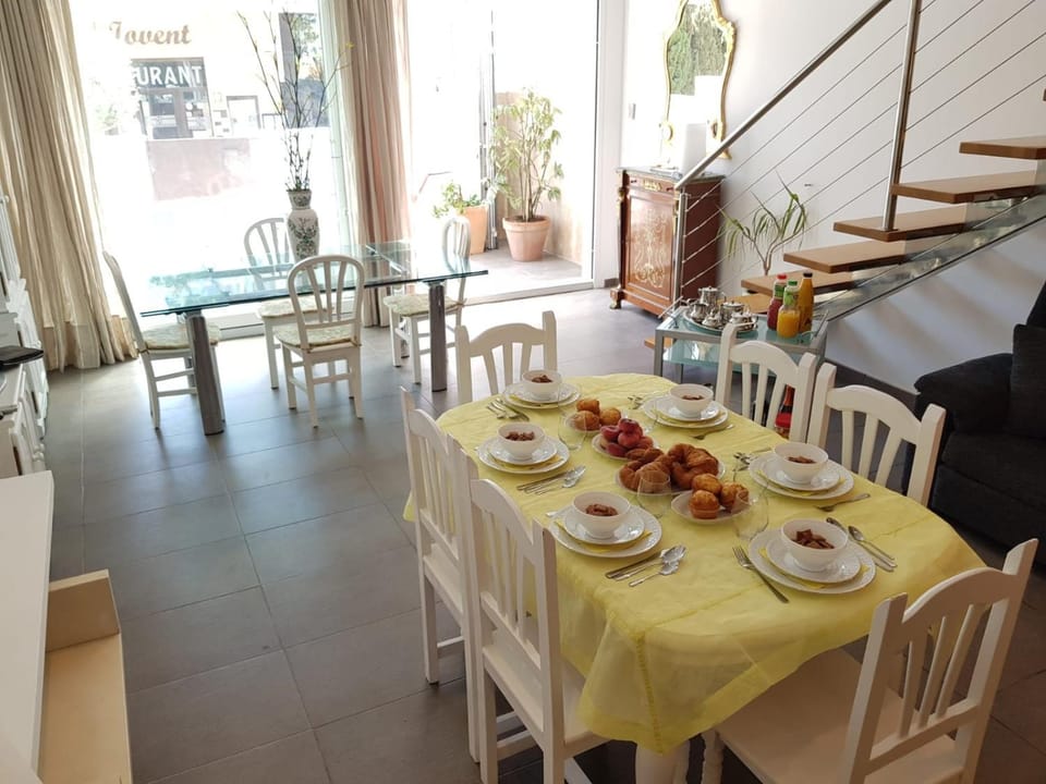 Villa Mon Repos Bed & Breakfast Bed and Breakfast in Alt Empordà