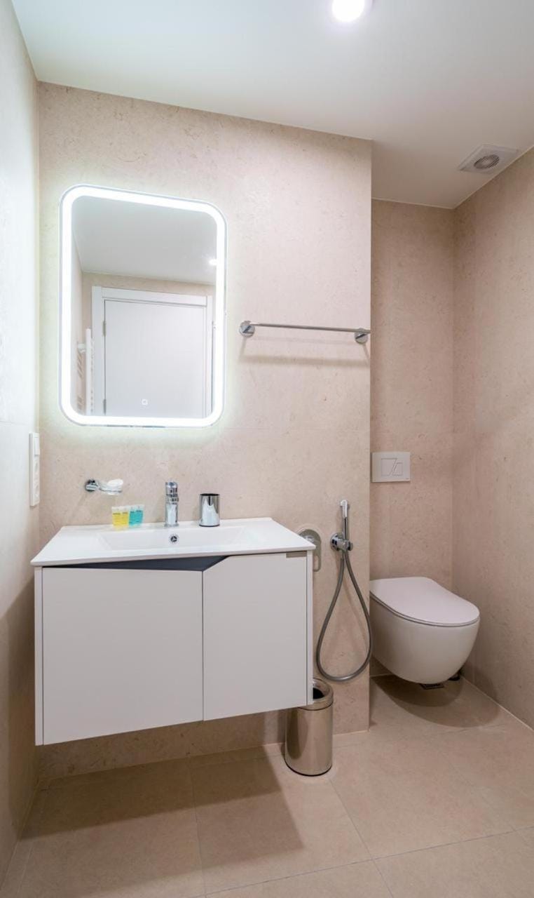 Toilet, Bathroom