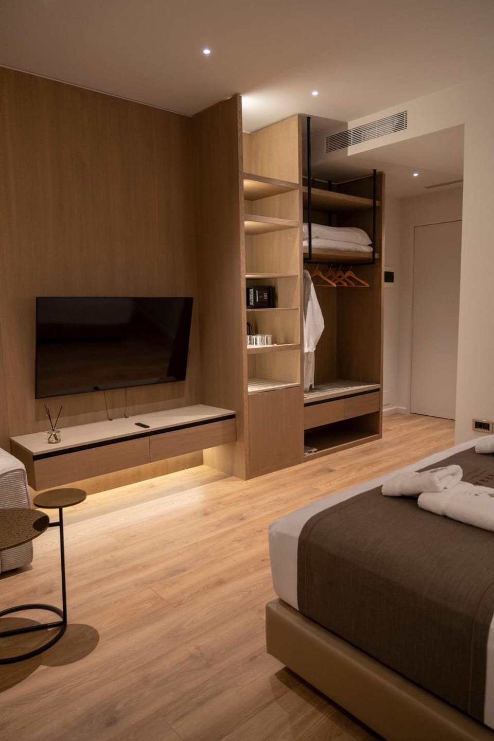 TV and multimedia, View (from property/room), wardrobe