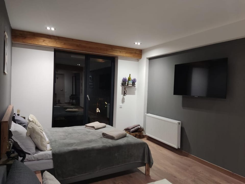 Bed, TV and multimedia