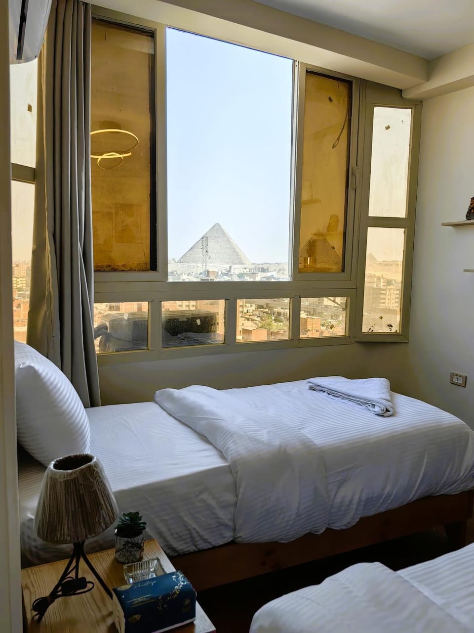 Bed, Natural landscape, Photo of the whole room, Bedroom, Mountain view