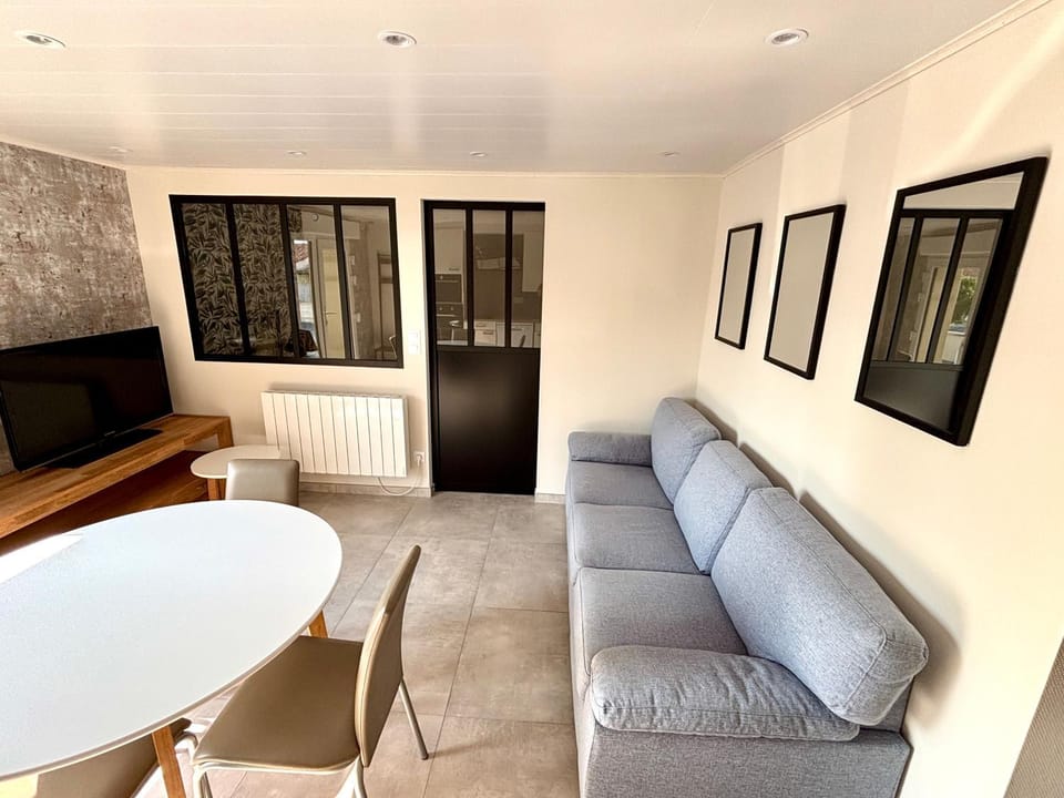 Studio 1 chambre tout équipé, au calme, à Montmédy Apartment in Wallonia, Belgium