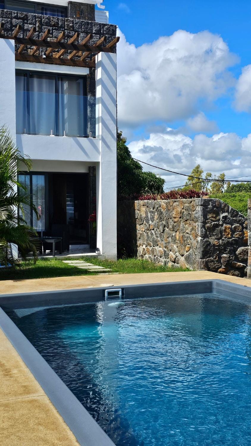 Property building, Swimming pool
