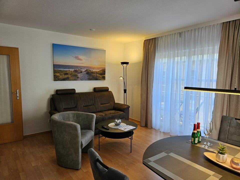 Living room, Photo of the whole room