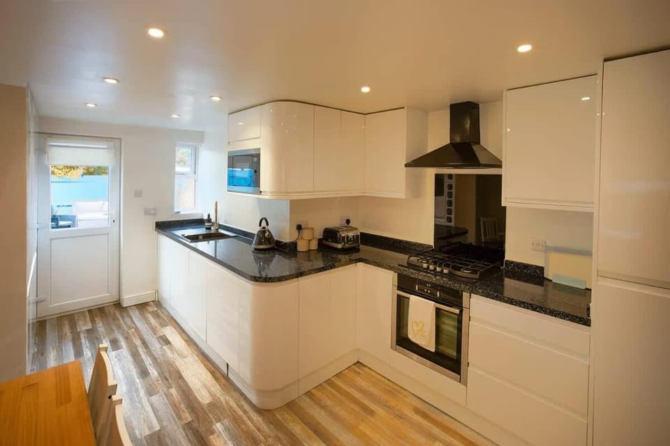 Luxury Cottage with Hot Tub near Pevensey Castle House in Rother District