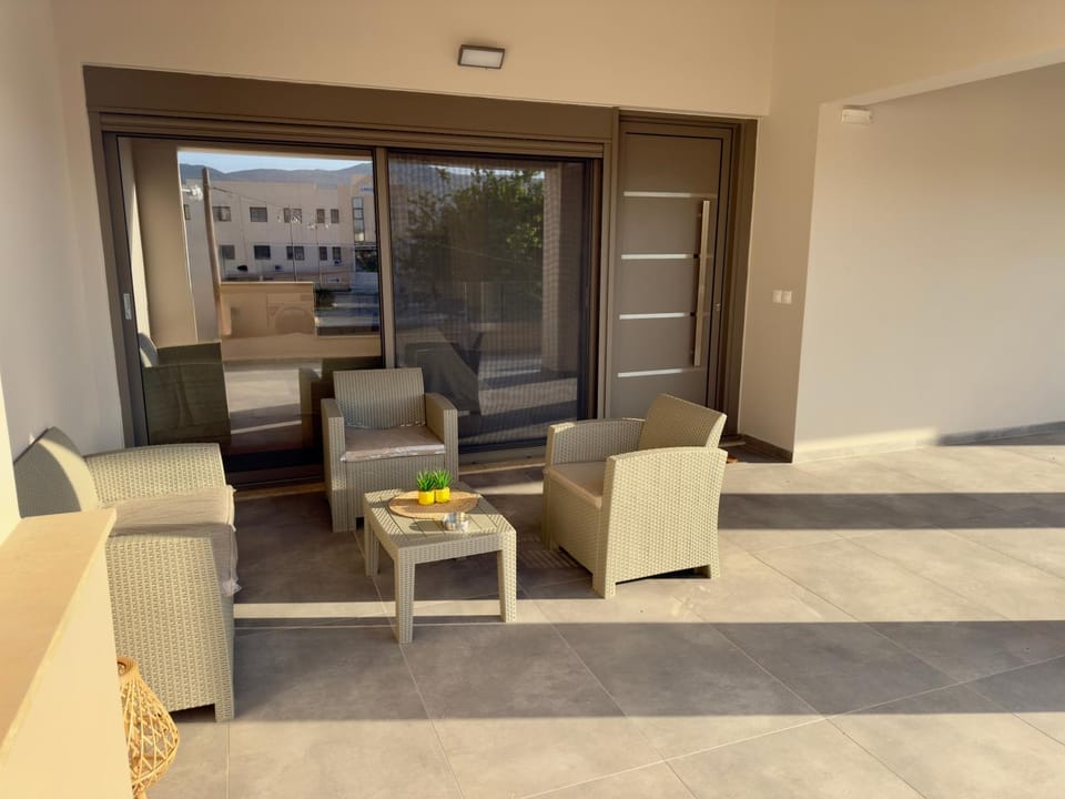 Facade/entrance, Seating area