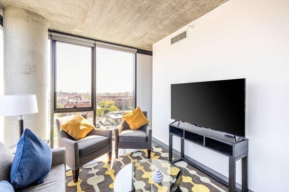Living room, Seating area