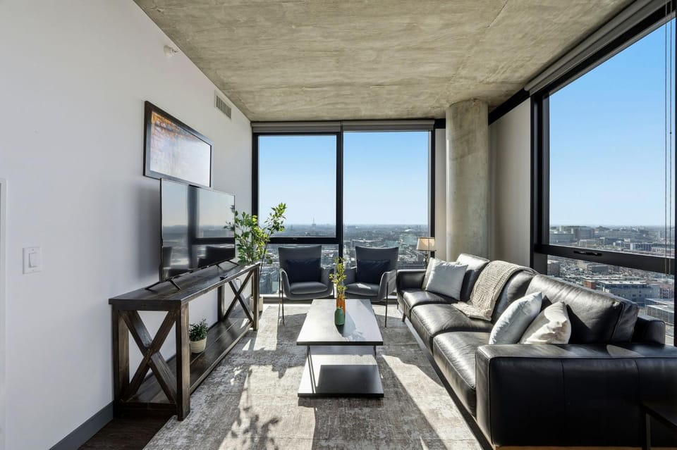 Day, Living room, Seating area, Evening entertainment