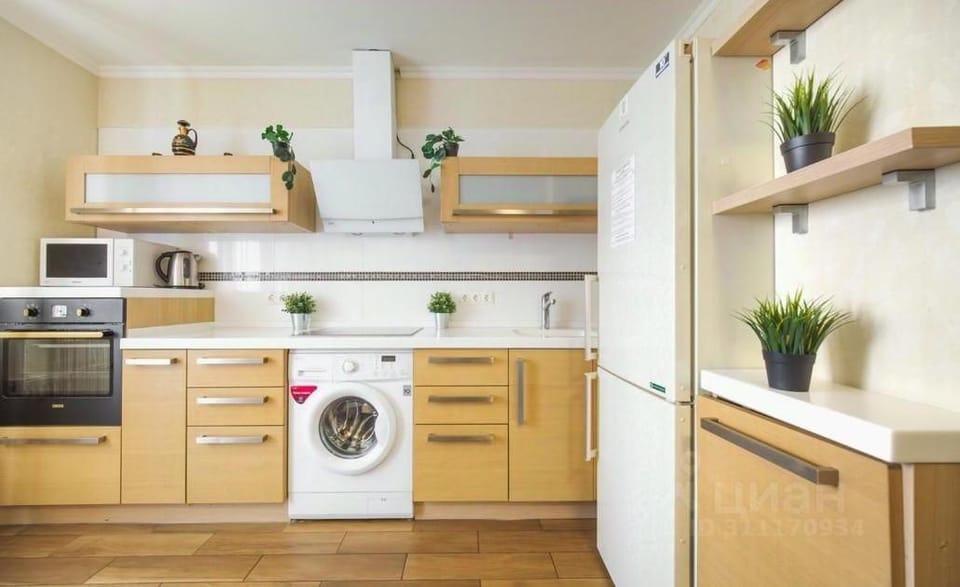 Kitchen or kitchenette, minibar, dryer