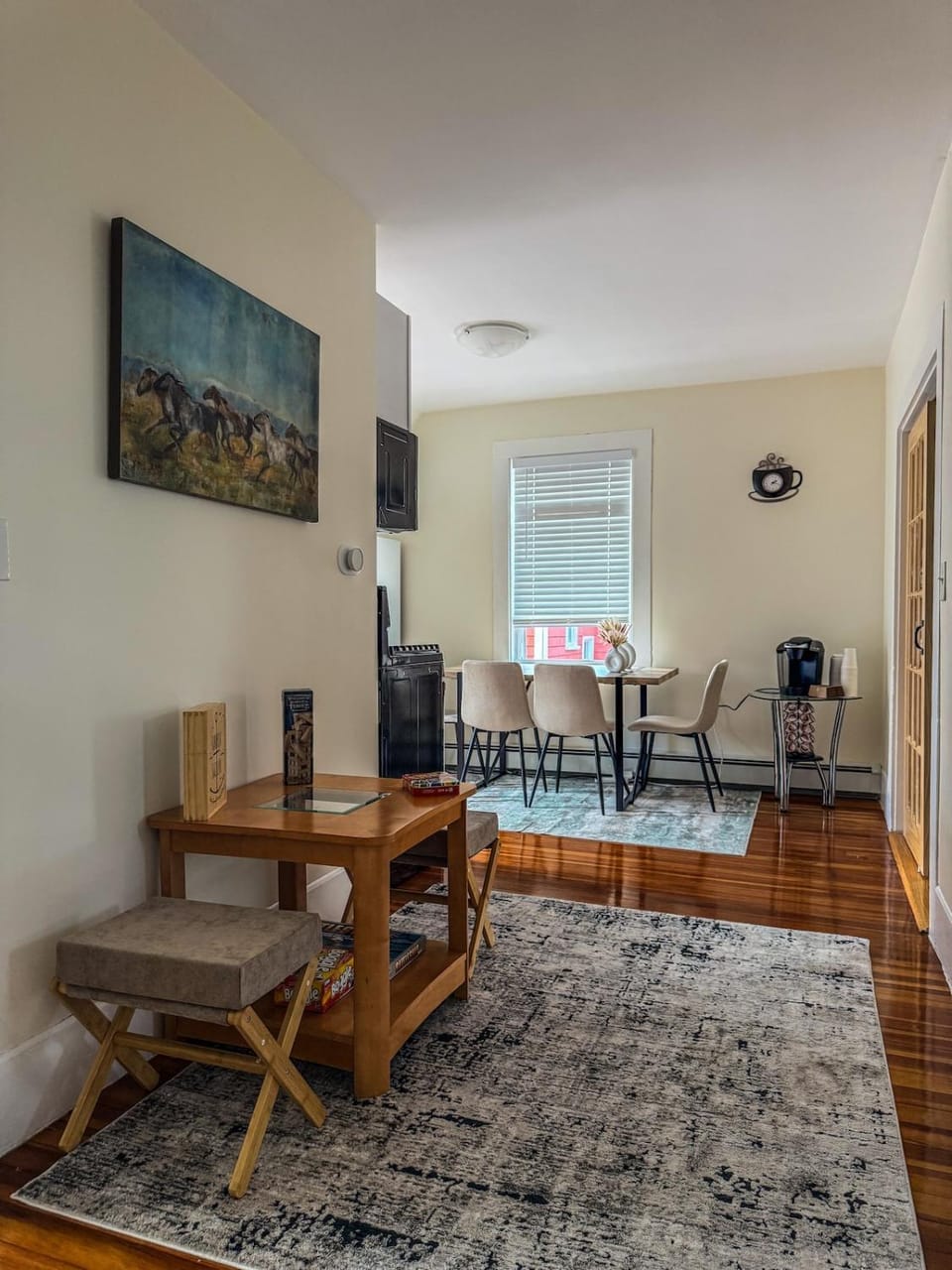 Living room, Seating area, Dining area