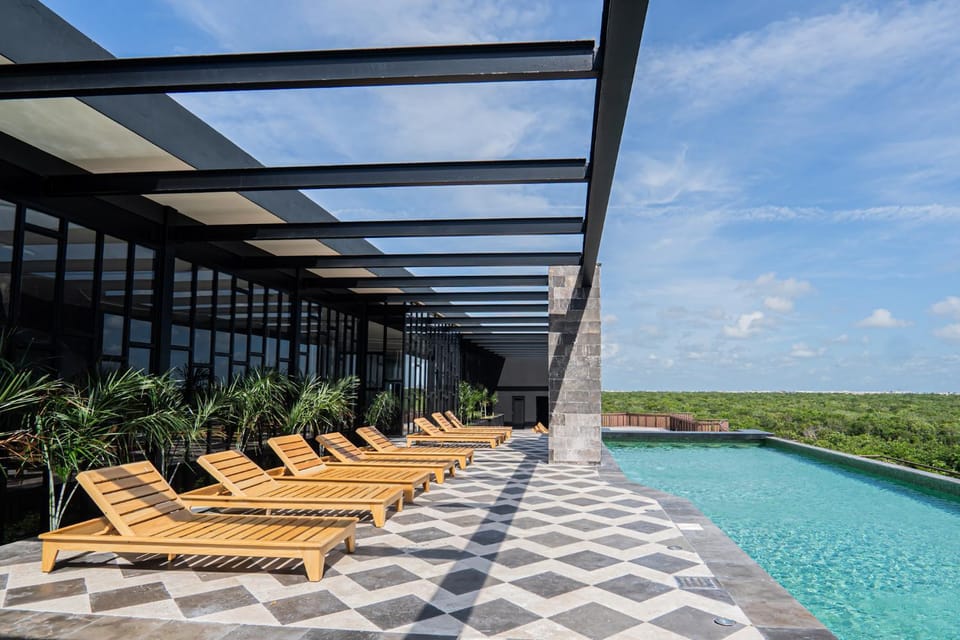 Balcony/Terrace, Balcony/Terrace, Swimming pool