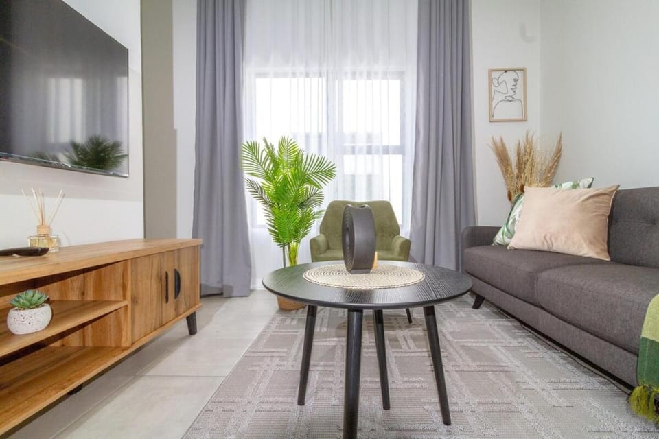 #AlimamaSpaces Akin's Greenlee Apartment Apartment in Sandton