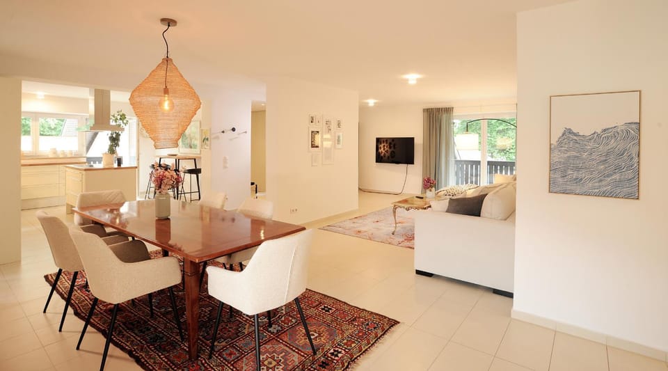 Living room, Seating area, Dining area