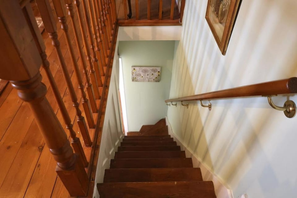 Cosy 3 Bed Home, Holywell Green House in Calderdale