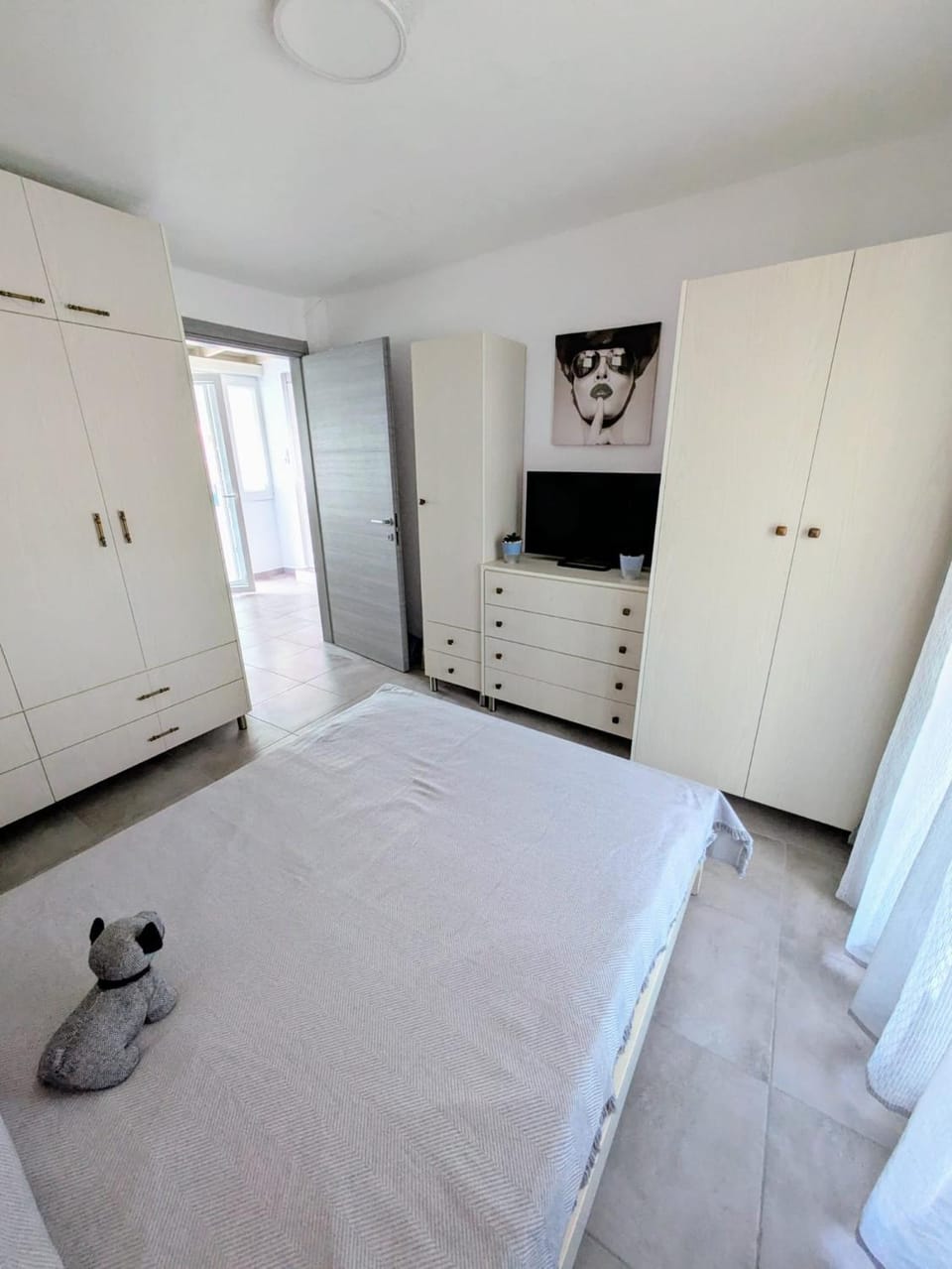 Bed, Photo of the whole room, Bedroom, wardrobe