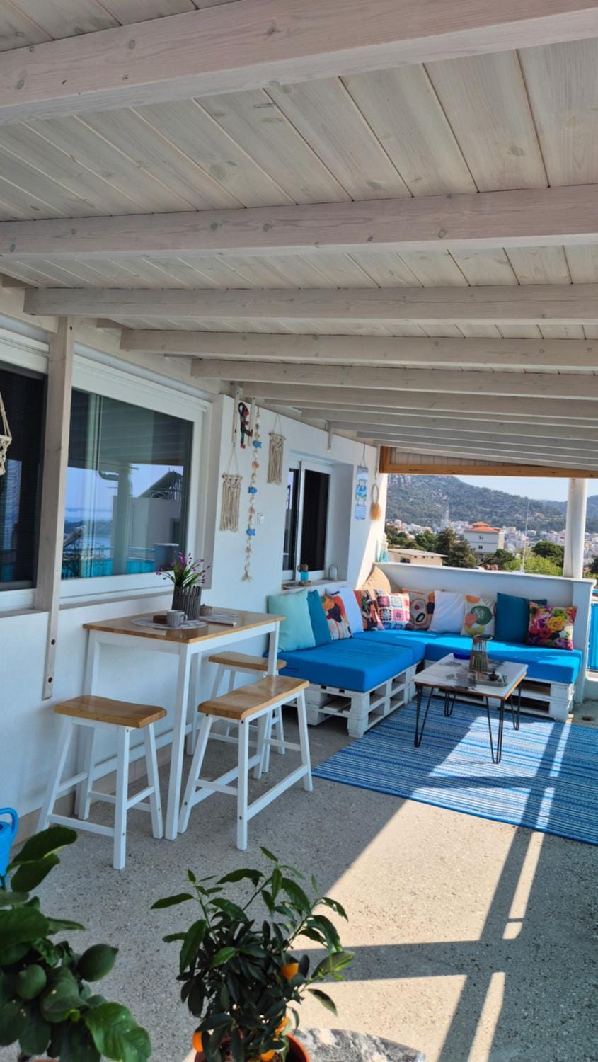 View (from property/room), Balcony/Terrace, Seating area