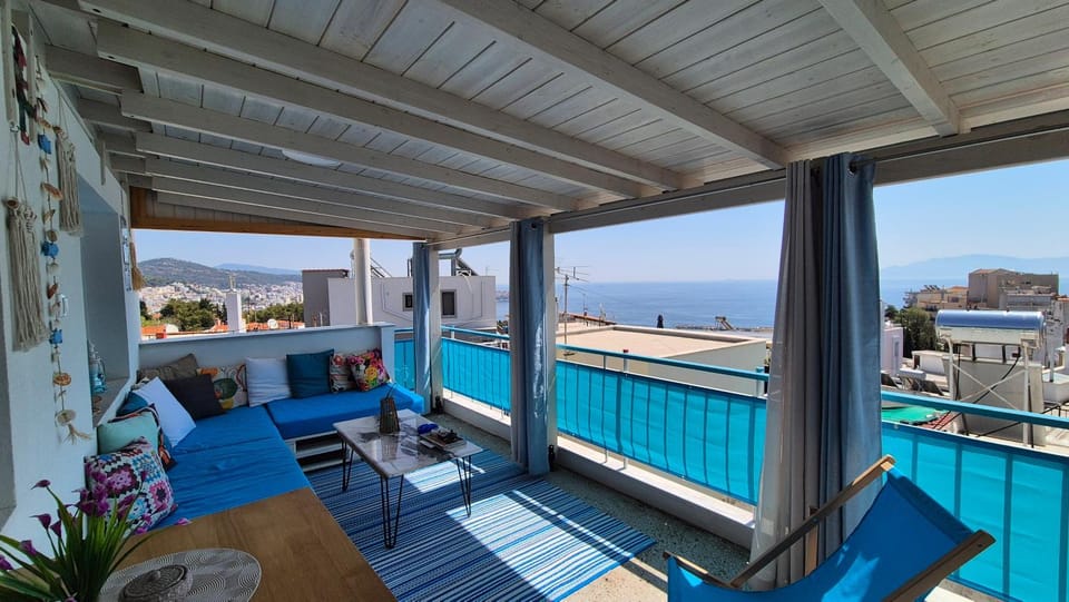 Natural landscape, Balcony/Terrace, Seating area, Sea view