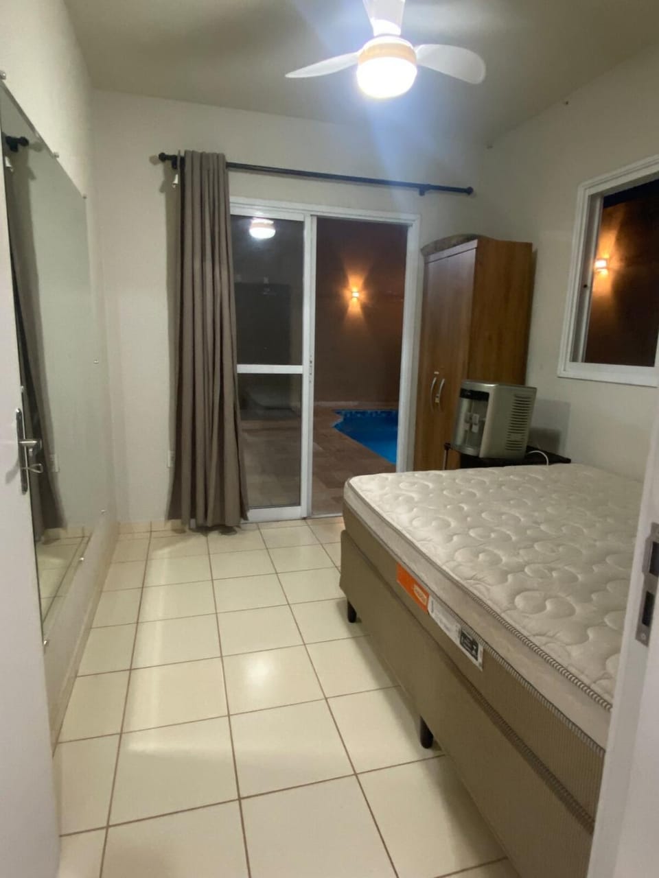 Casa com Piscina dois quartos com ar um banheiro House in São José do Rio Preto