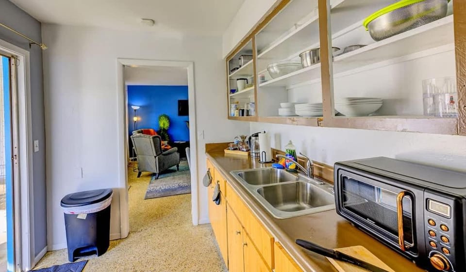 Cozy Escape Near Beach Fire Pit & BBQ Nights House in Gulf Gate Estates