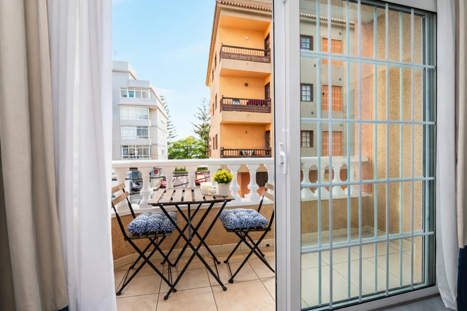 Property building, Day, View (from property/room), Balcony/Terrace, Dining area