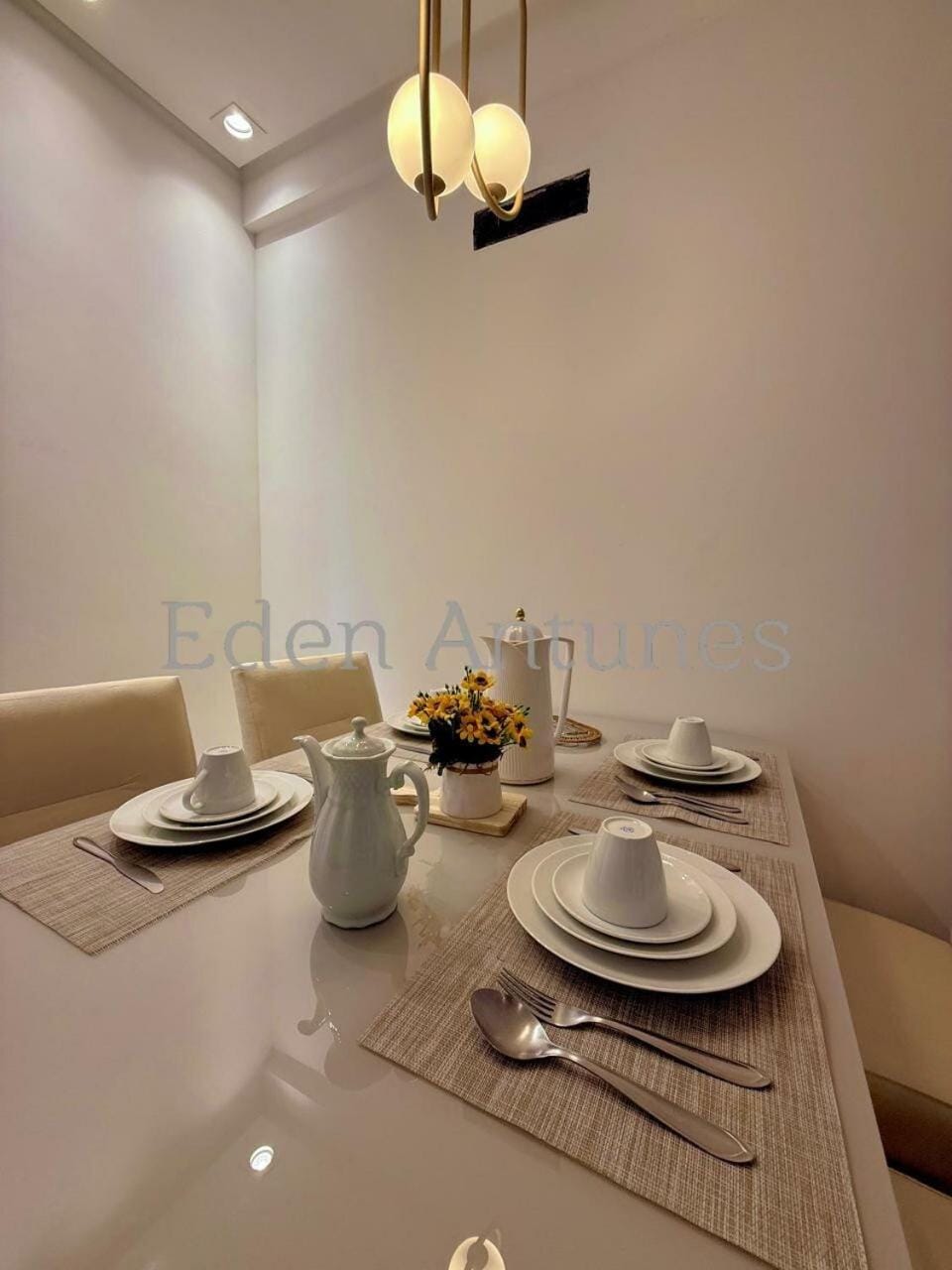Coffee/tea facilities, Dining area