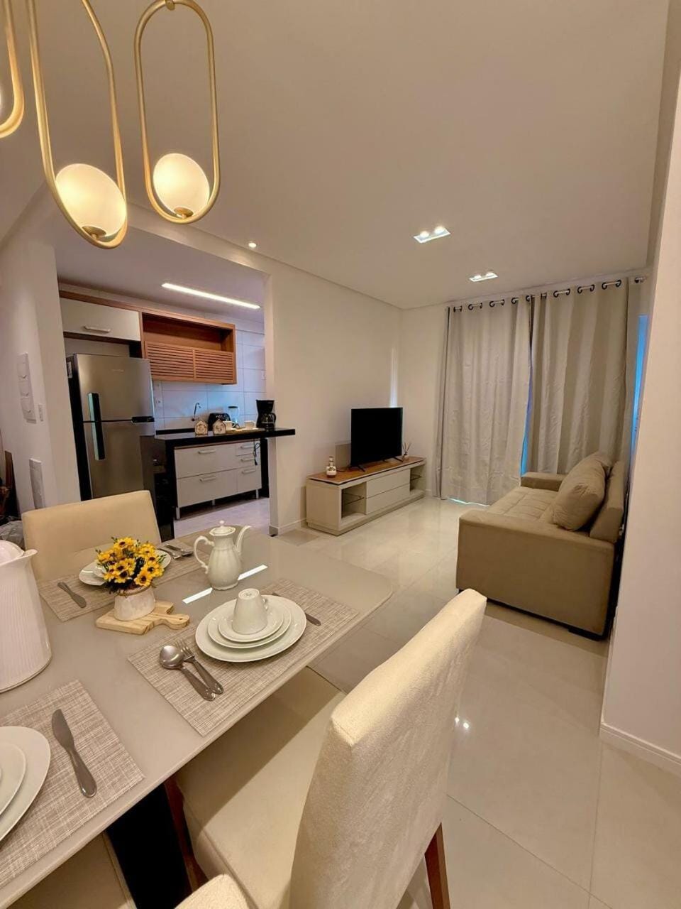 TV and multimedia, Kitchen or kitchenette, Living room, Dining area