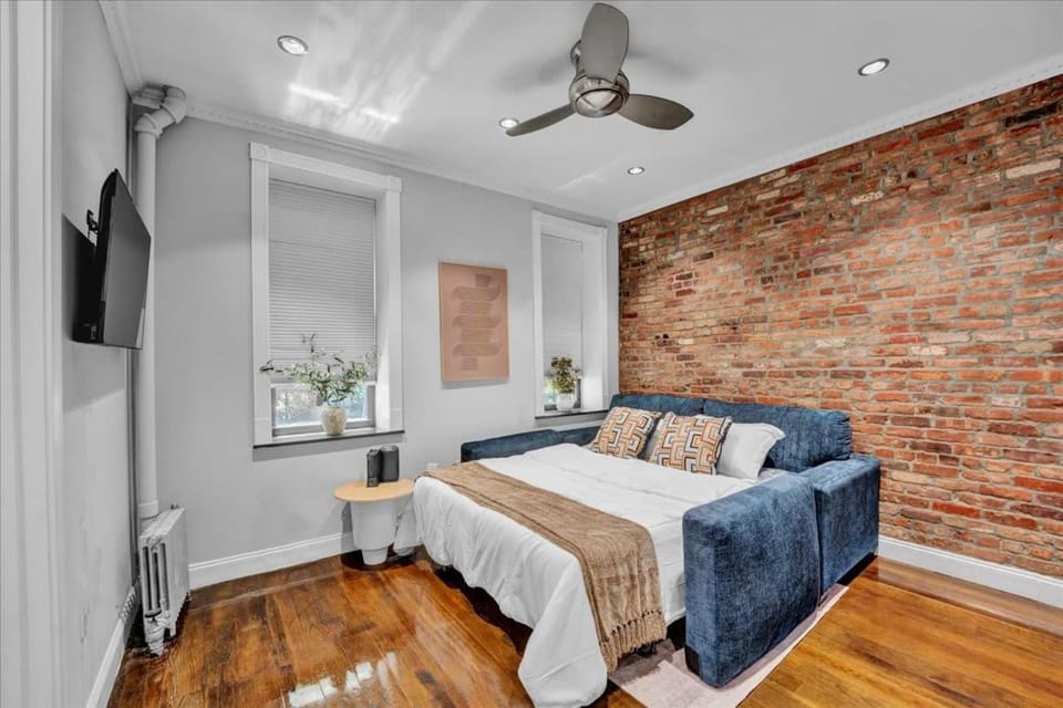 Stylish 3BR-2BA in Gramercy Apartment in East Village