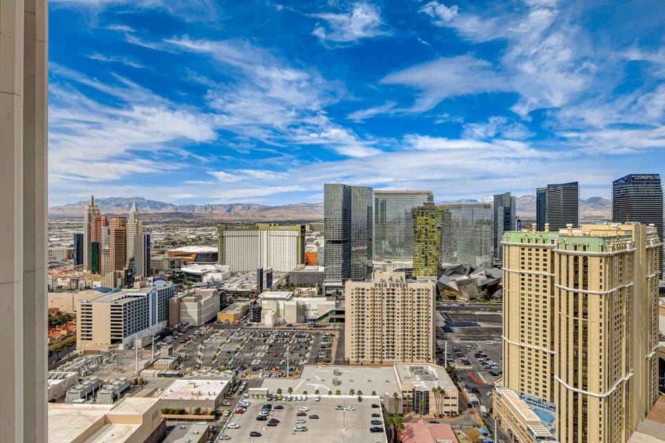 Large 1BR at MGM with Strip View Apartment in Las Vegas Strip