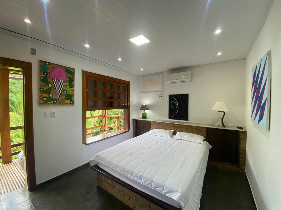 Bed, Photo of the whole room, Bedroom, air conditioner