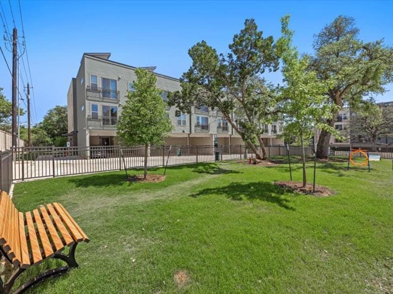 Lux King Suite-Patio & Pool-Gym-By Domain Mall Apartment in Austin