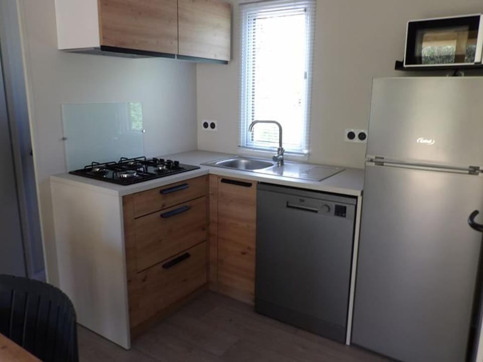 Mobil home pour 6 personnes avec terrasse - API-1-52-640 Campground/ 
RV Resort in Occitanie