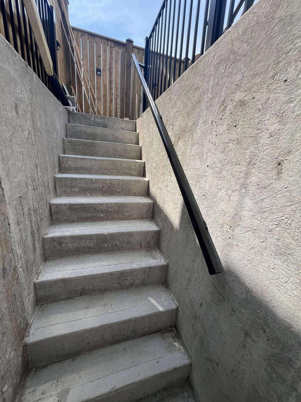 Studio Basement Apartment Apartment in Kitchener