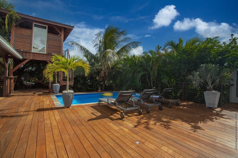 Patio, Day, Garden, Pool view, Swimming pool, sunbed